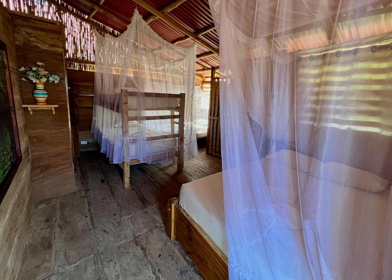 Palmario Hostal Guachaca Bagian luar foto